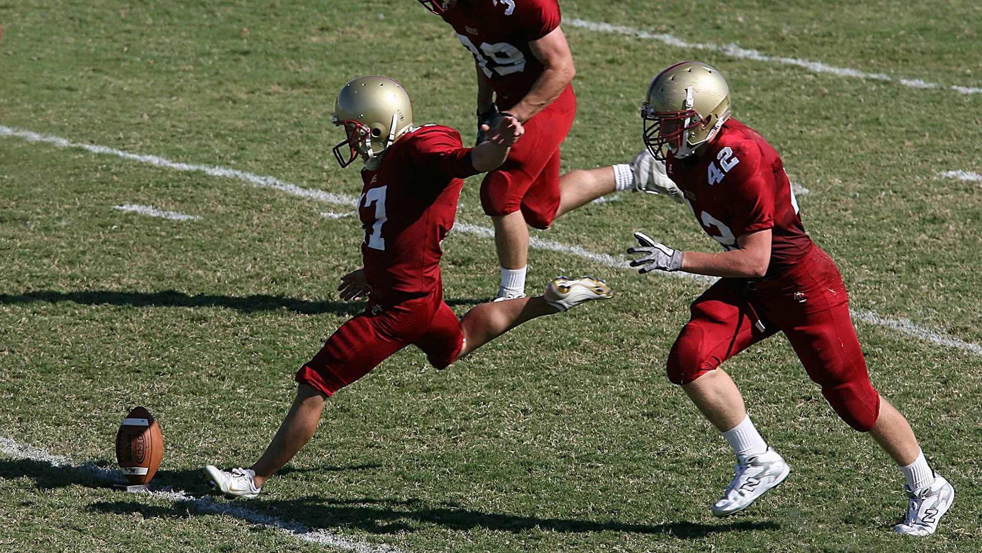 爱游戏体验-皇牌战役：联盟最顶尖球队的激烈争夺，皇牌空战百度百科